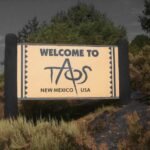 foto da placa Welcome to Taos no Novo Mexico, EUA.